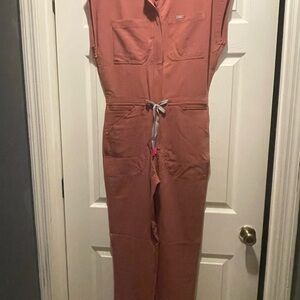 Women's Figs Rafaela Mauve Scrub Jumpsuit  size Small New with tags